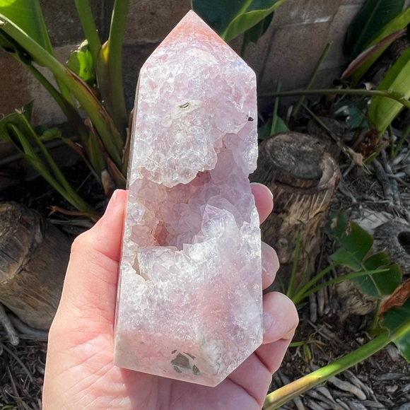 Brazilian Pink Amethyst Purple Flower Agate Tower - Picture 9 of 13